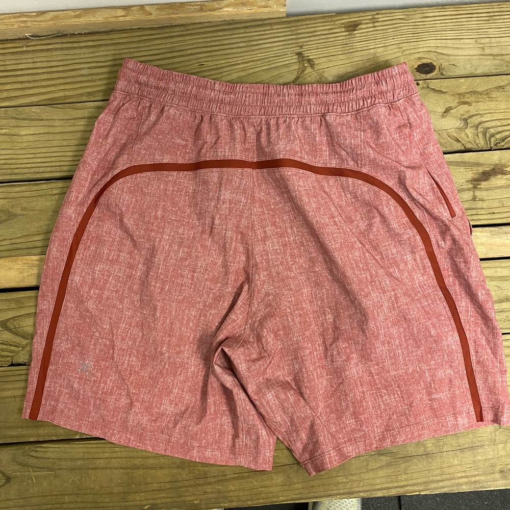 Lululemon Pacebreaker short (7 inch)